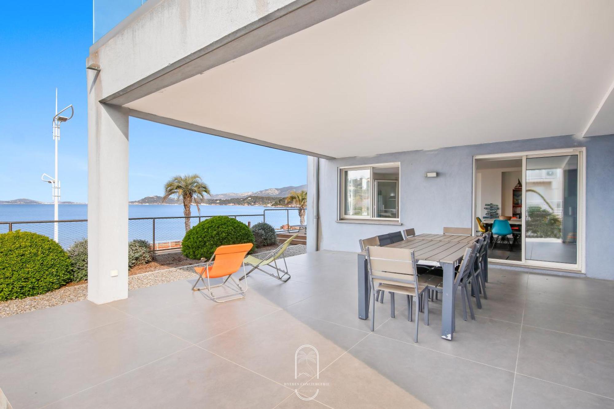 Villa Antoine Appartement Rdj Vue Mer Clim Wifi Parking Plage 50M La Garonne Le Pradet Exterior foto