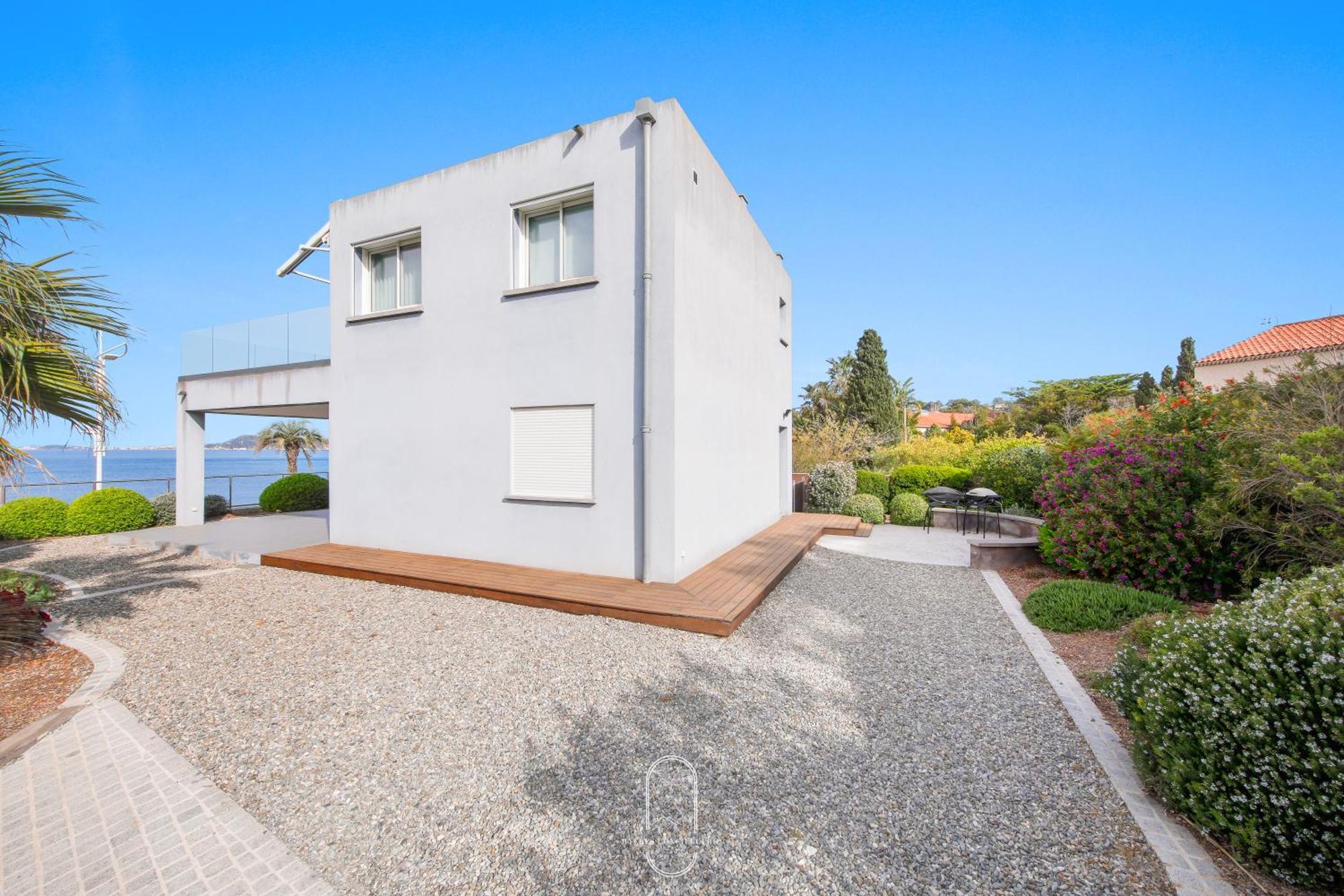 Villa Antoine Appartement Rdj Vue Mer Clim Wifi Parking Plage 50M La Garonne Le Pradet Exterior foto