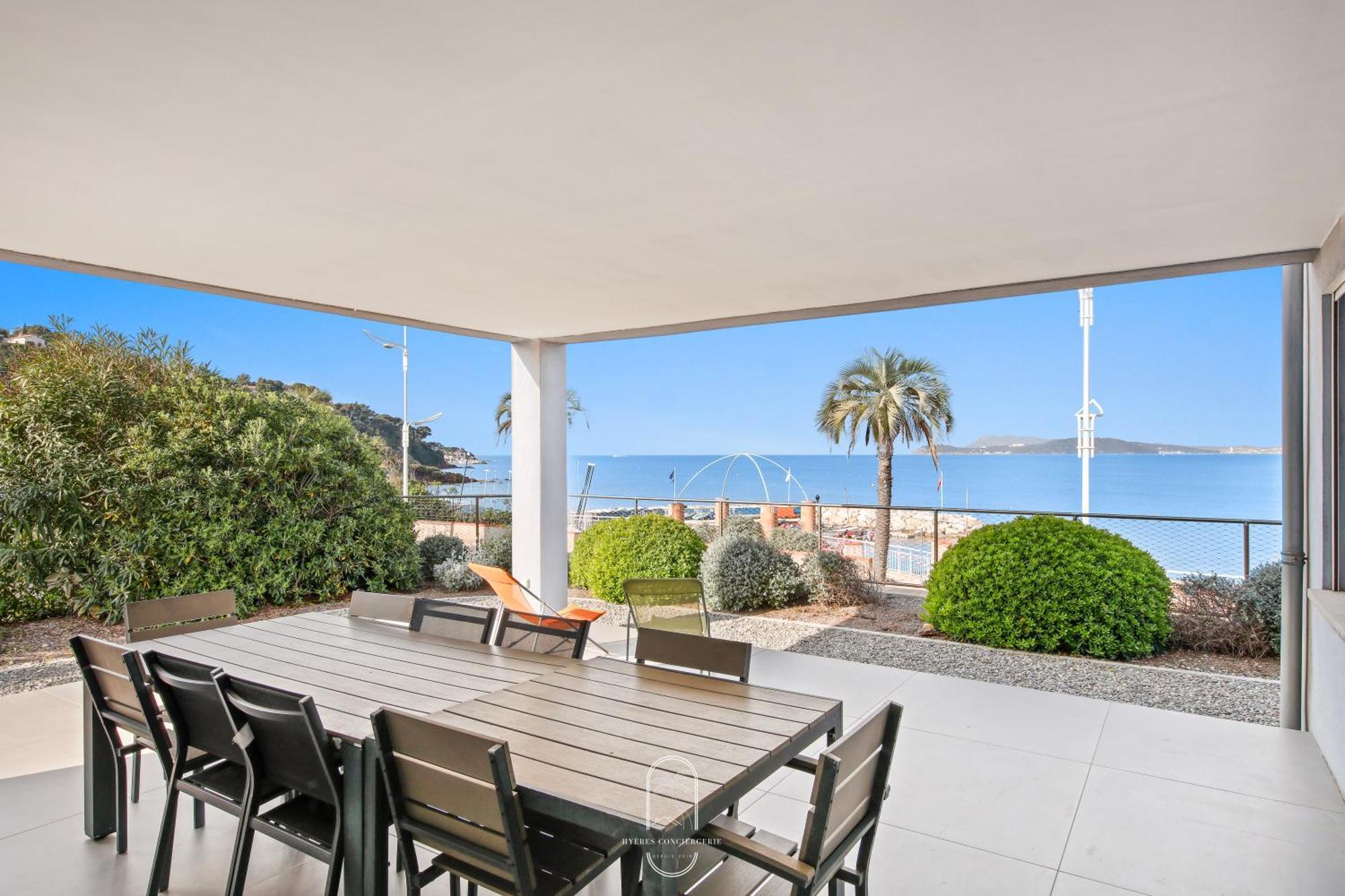 Villa Antoine Appartement Rdj Vue Mer Clim Wifi Parking Plage 50M La Garonne Le Pradet Exterior foto