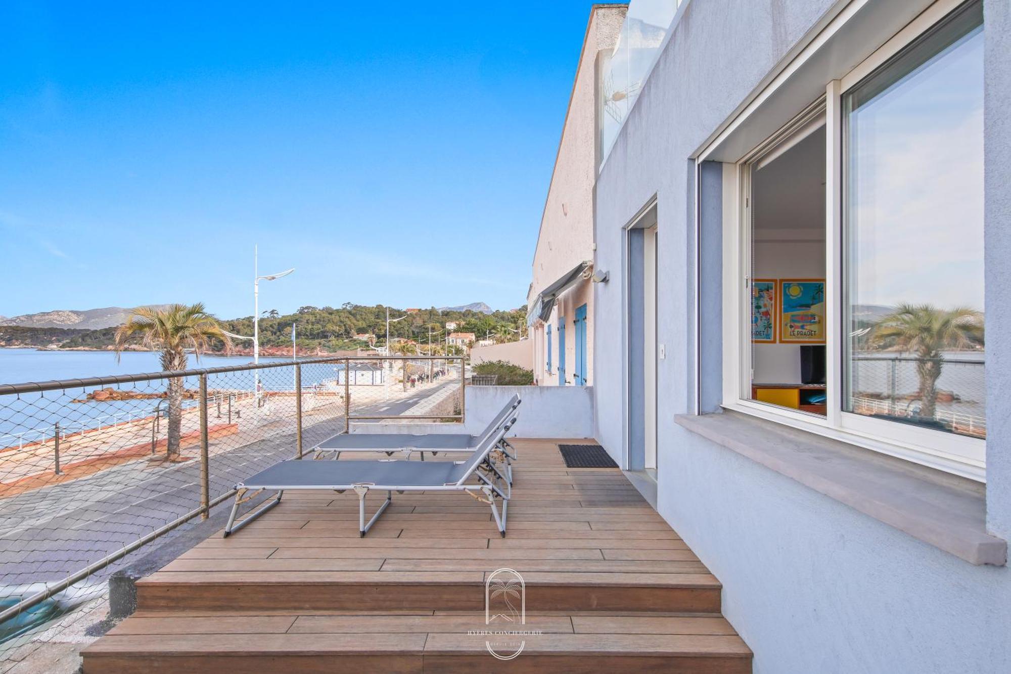 Villa Antoine Appartement Rdj Vue Mer Clim Wifi Parking Plage 50M La Garonne Le Pradet Exterior foto