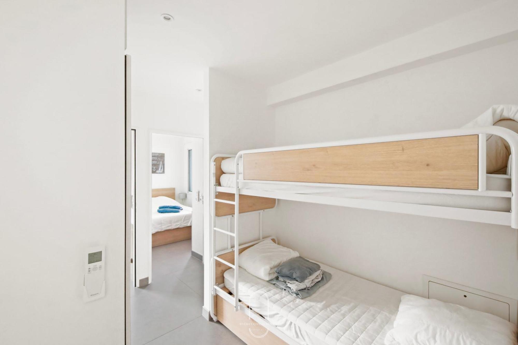 Villa Antoine Appartement Rdj Vue Mer Clim Wifi Parking Plage 50M La Garonne Le Pradet Exterior foto