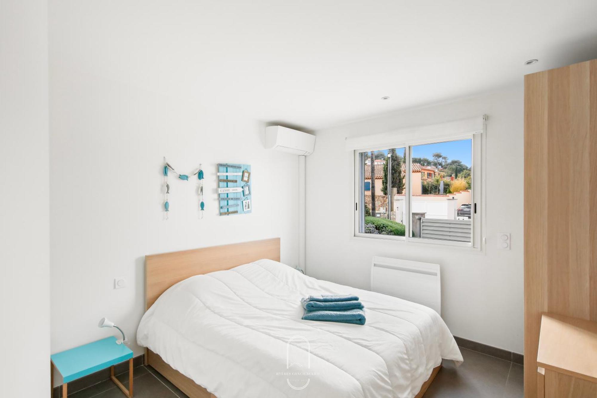 Villa Antoine Appartement Rdj Vue Mer Clim Wifi Parking Plage 50M La Garonne Le Pradet Exterior foto